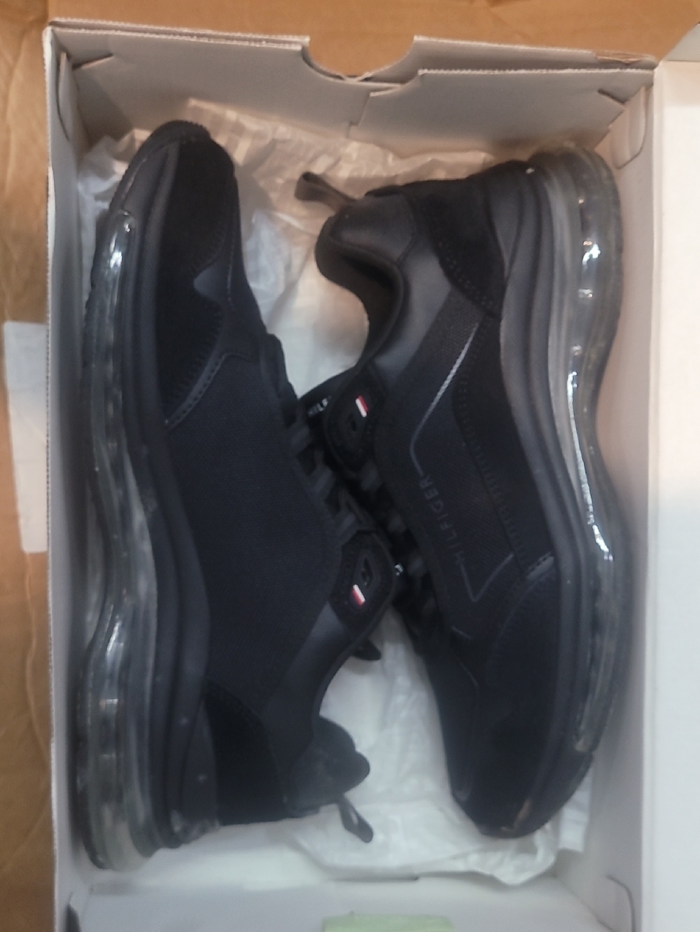 Tommy Hilfiger Men’s Black Mesh & Synthetic Sneakers Size 8